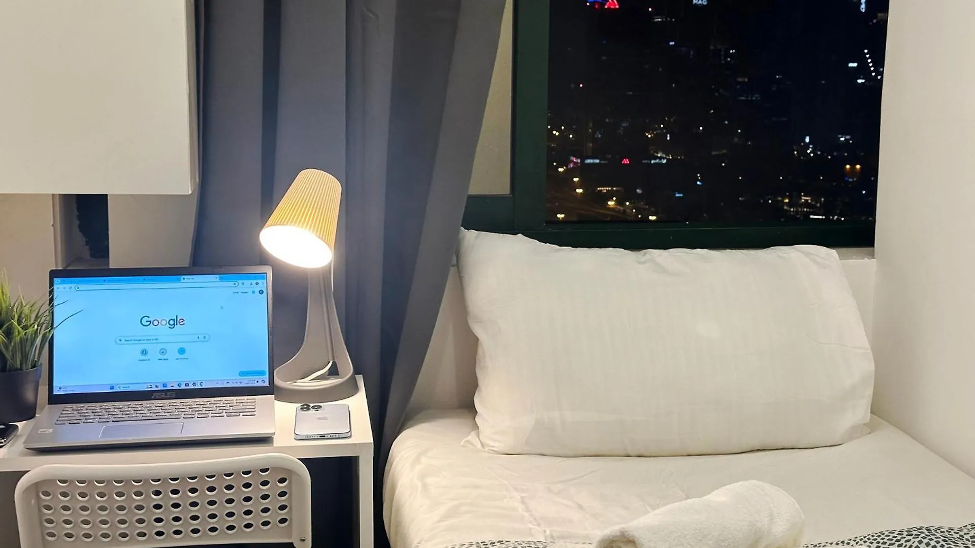 Homestay Explorer Partition Room With Window Near Internet City Dubai United Arab Emirates